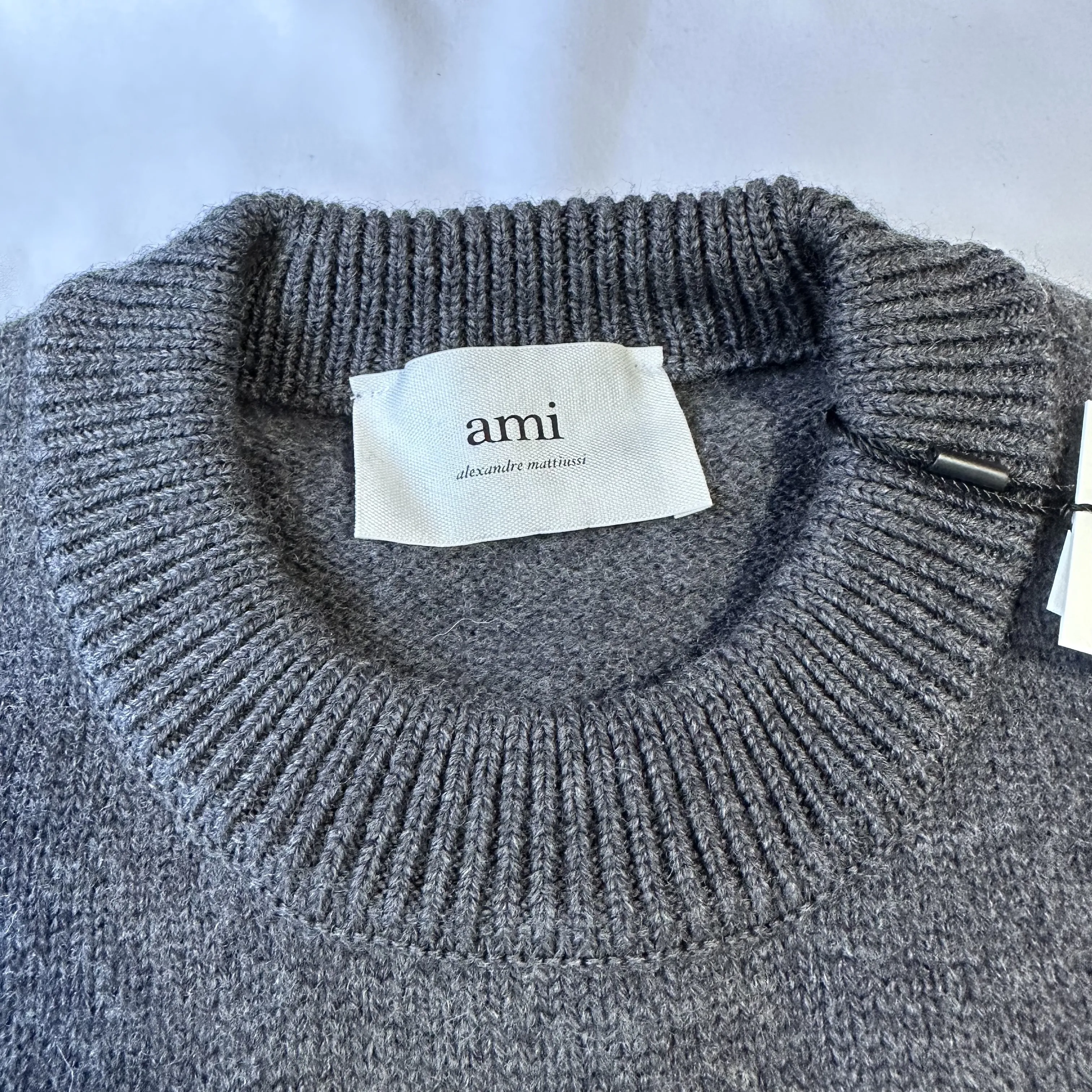 AMI PARIS  |Heart Unisex Wool Plain Oversized Logo V-neck & Crew neck