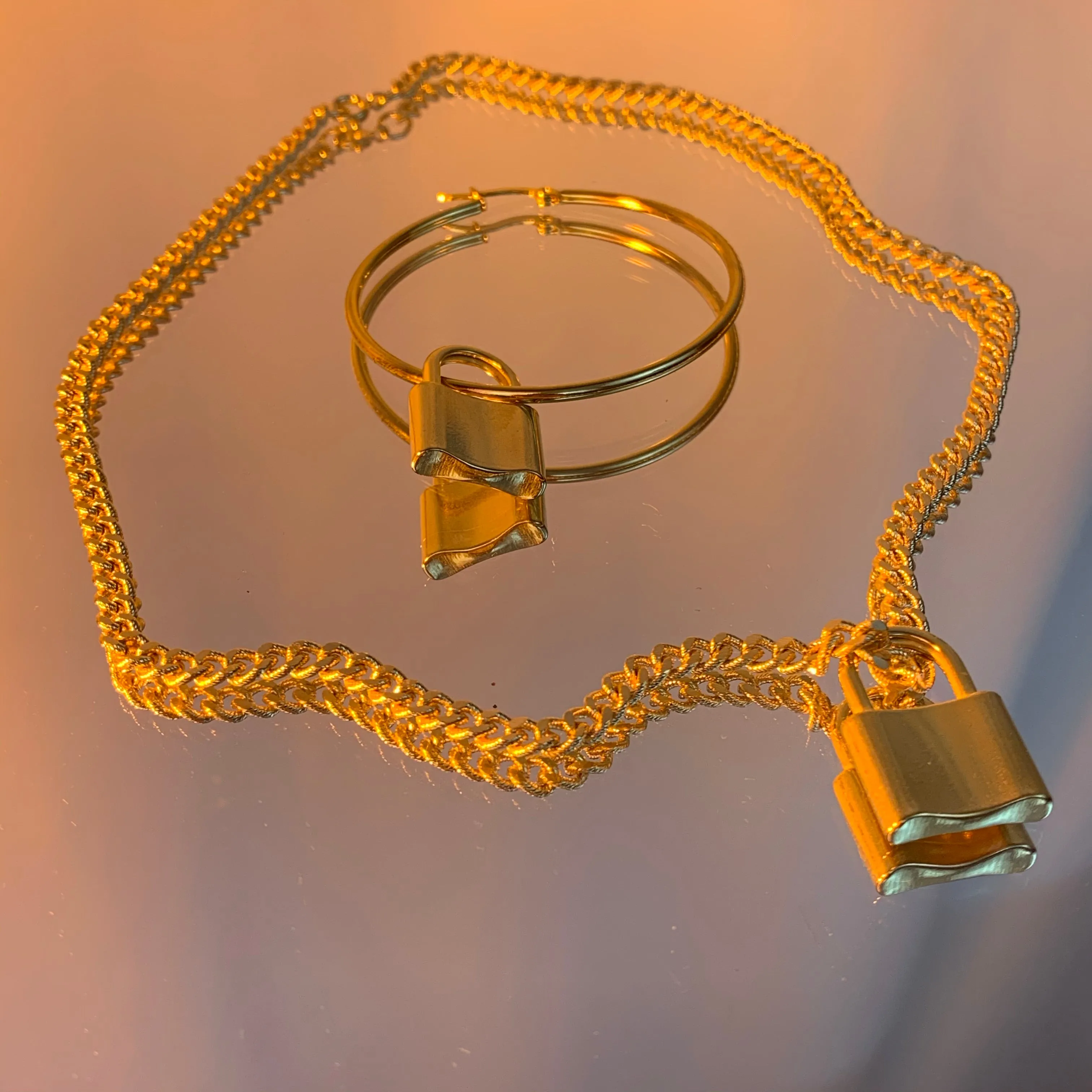 Lock necklace